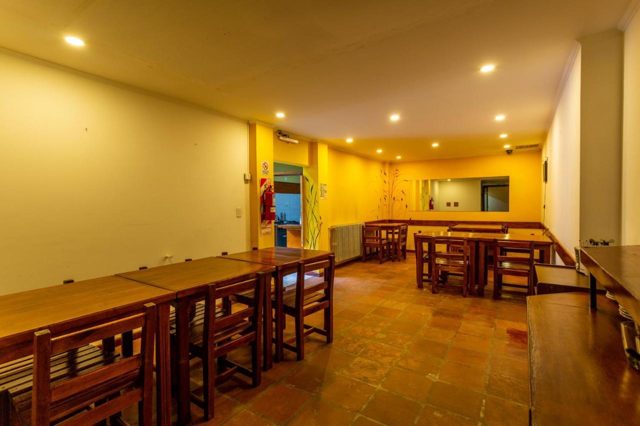 Pintó Terraza Hostel Esquel Kültér fotó