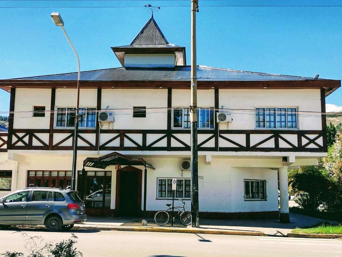 Pintó Terraza Hostel Esquel Kültér fotó