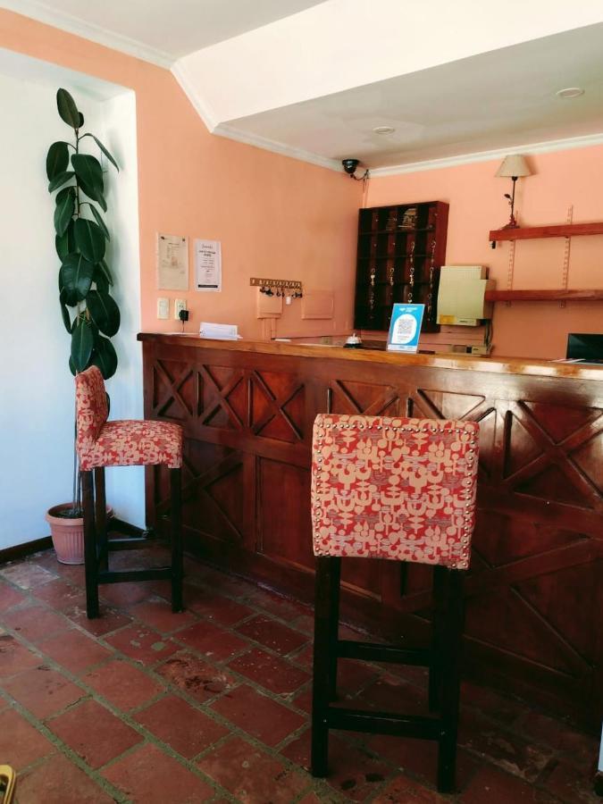 Pintó Terraza Hostel Esquel Kültér fotó