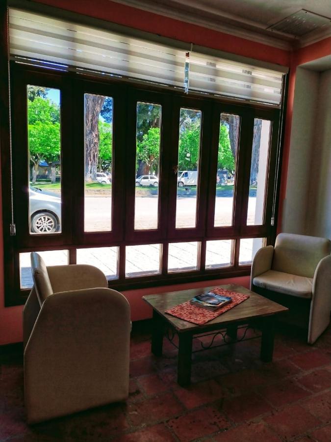 Pintó Terraza Hostel Esquel Kültér fotó